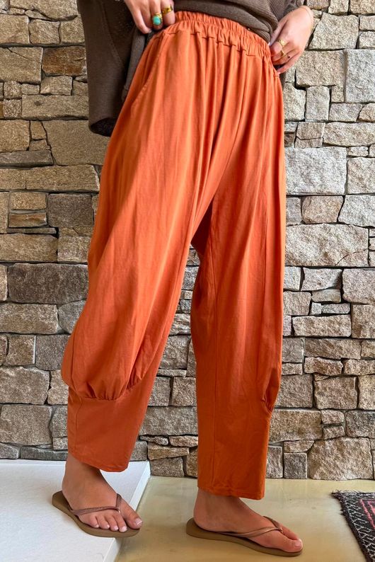Jo Jo Quirky Classic Barrel Pant Rust